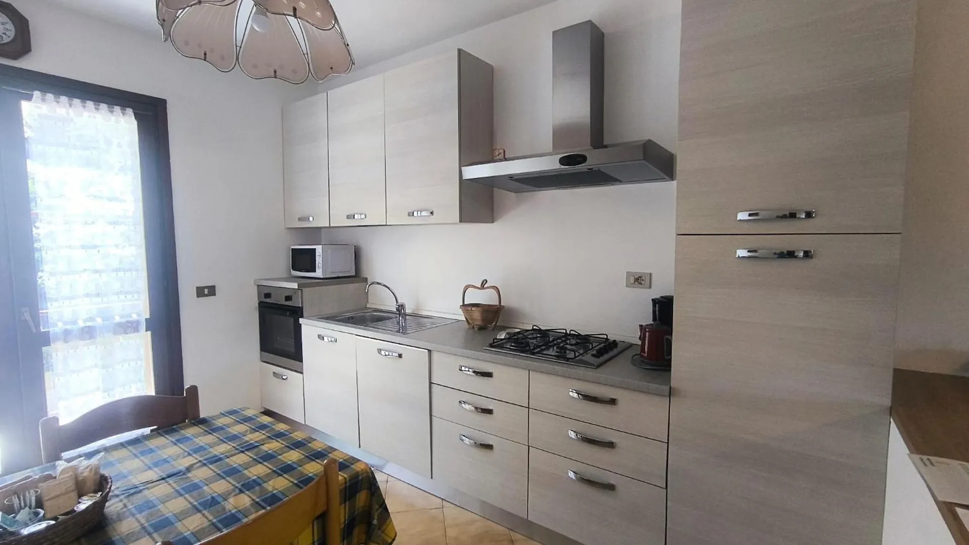 Lägenhet Casadolcelago Sulzano Villa Con Giardino Vista Lago Parking Free